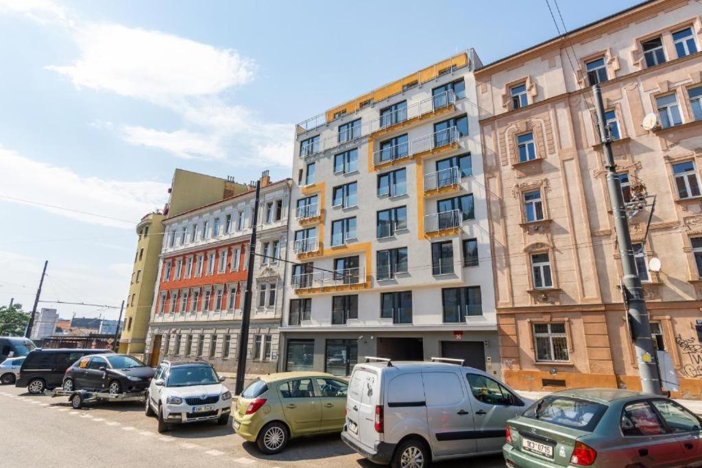 Brand New Studio Apartment #24 In Elite Residence With Free Secure Parking In The Center Прага Екстер'єр фото